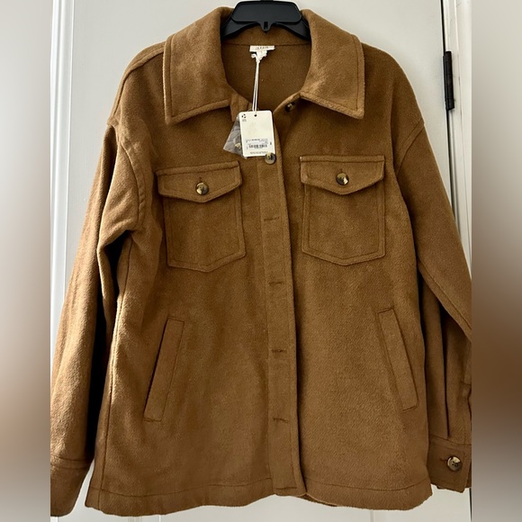 Shacket - Picture 2 of 7